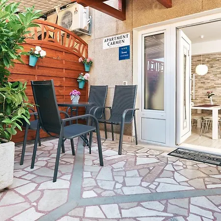 Apartment Carmen