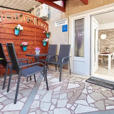 Carmen Apartment