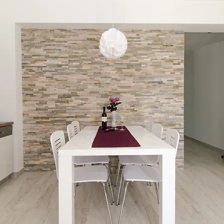Carmen Apartman *